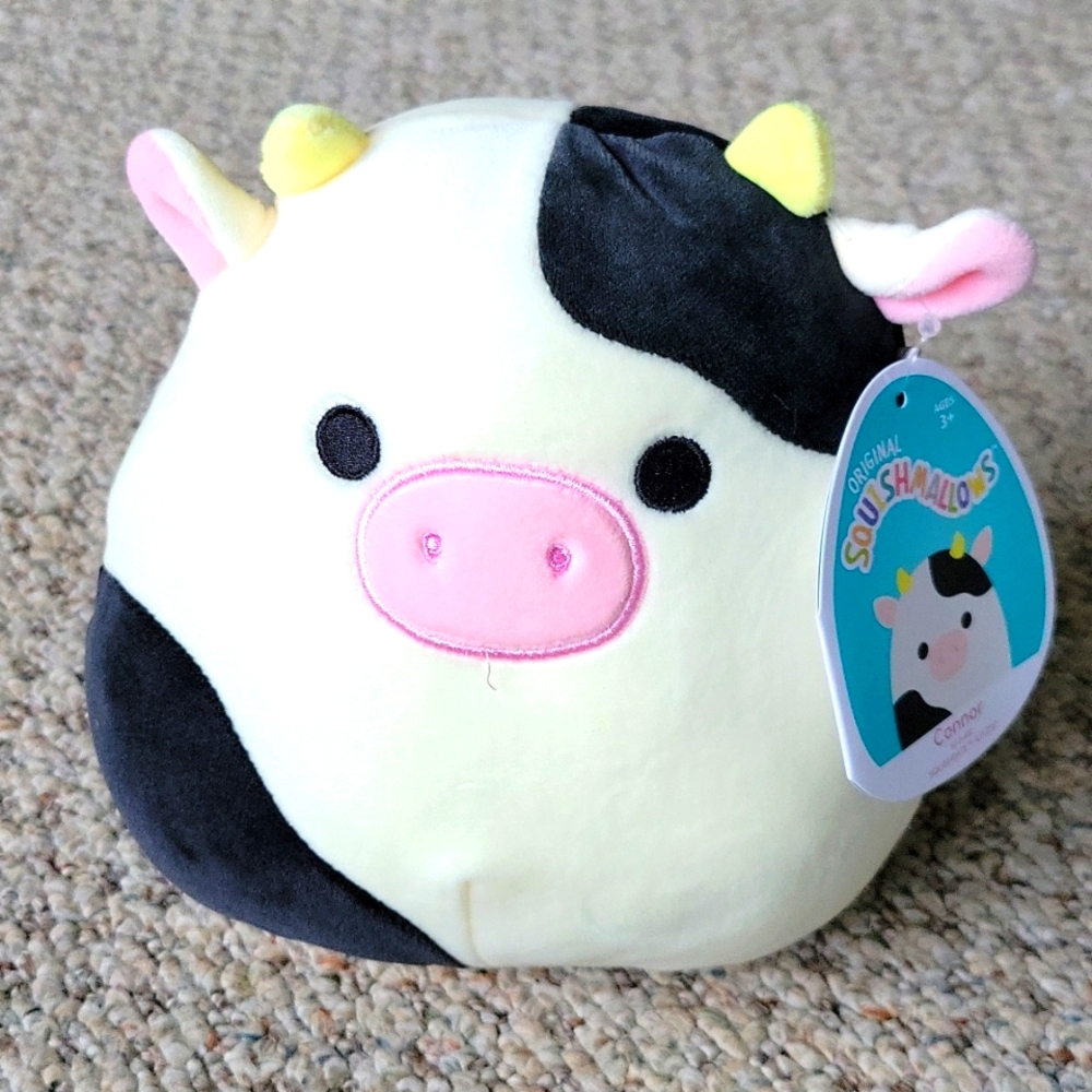 CONNOR THE COW - SQUISHMALLOW